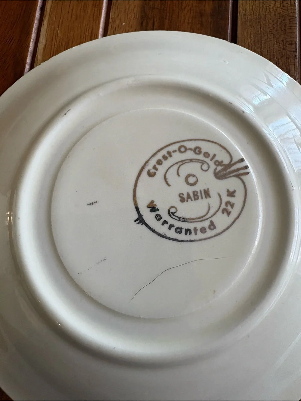 Vtg Sabin Crest O Gold Colonial Courting Couple 22k Low Cup Saucer w Gold Stand